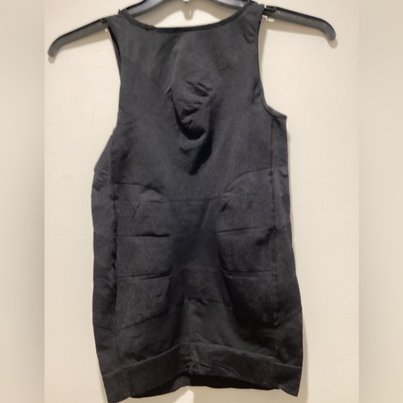 Slimming Body Shaper Vest. Sz: Medium - Picture 2 of 5